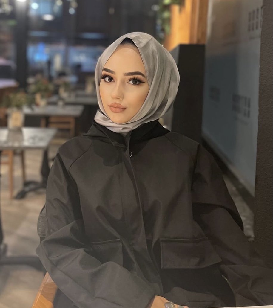 Karşıyaka Türbanlı Bayan Escort Bayan Kübra